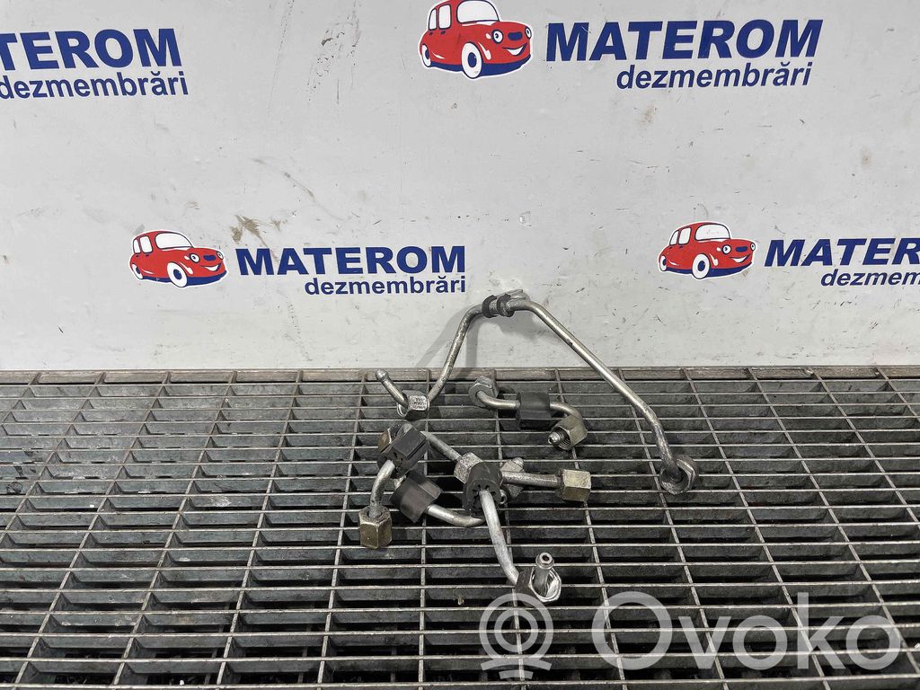 Volkswagen PASSAT B8 Kraftstoffverteiler Einspritzleiste Verteilerrohr 