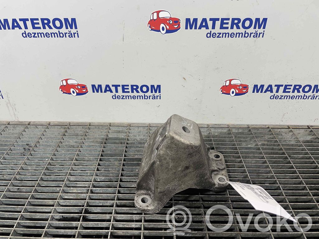BMW 5 F10 F11 Engine mount bracket 