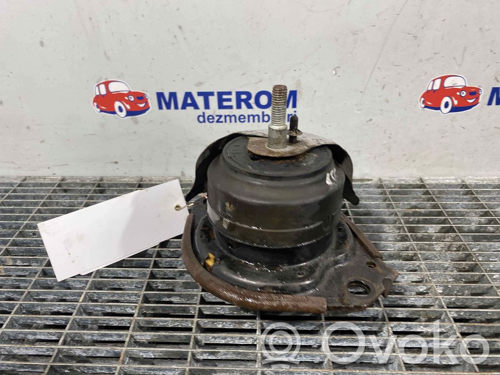 Engine mount bracket   68089769AA