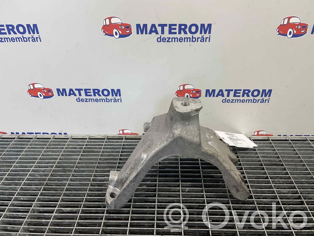Engine mount bracket   8K0199308BE