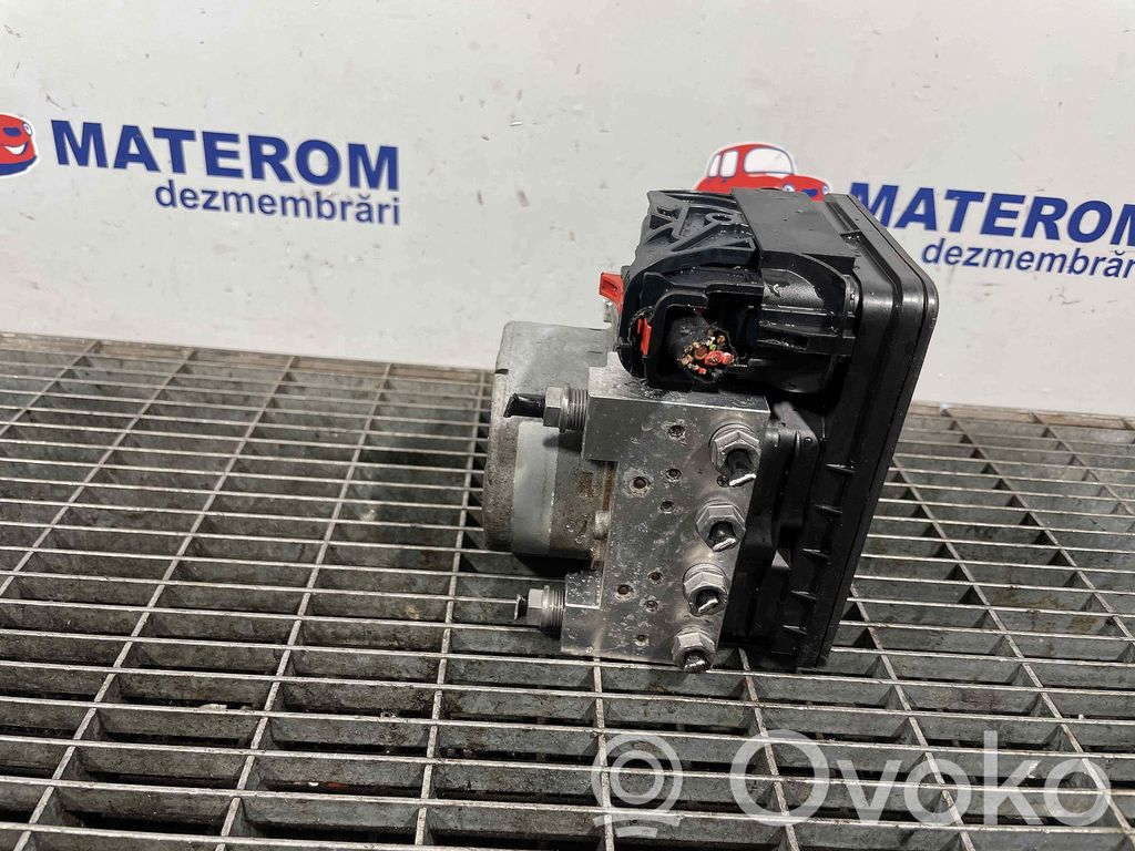 Skoda Octavia Mk3 (5E) ABS Pump 