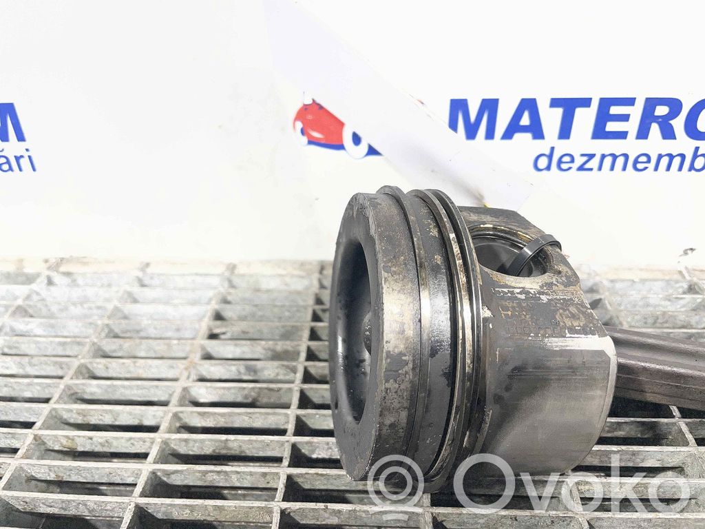 Mazda CX-5 Piston 