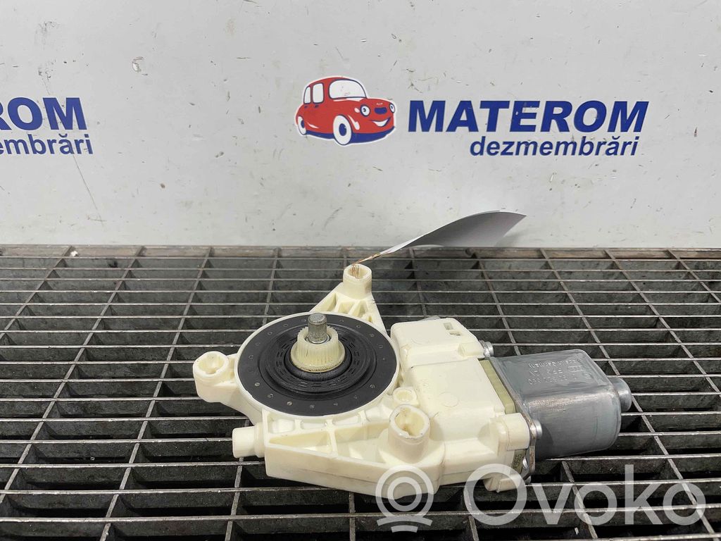 Mercedes-Benz A W176 Motorino alzacristalli della portiera anteriore