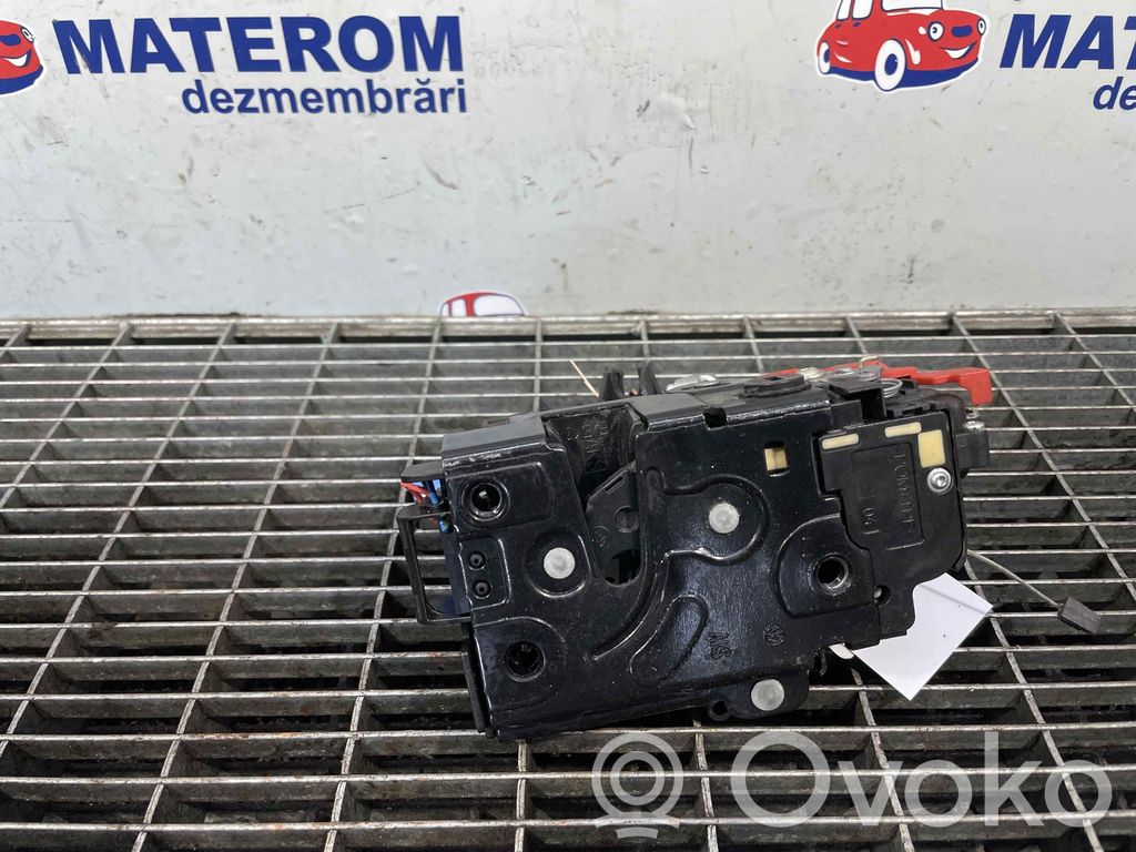 Volkswagen Golf V Serratura portiera posteriore 