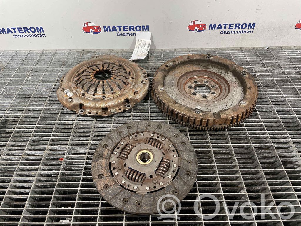 Volante motor   8200447575