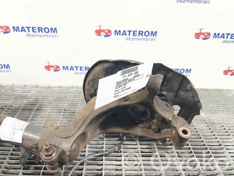 Nissan Qashqai Zwrotnica koła przedniego 