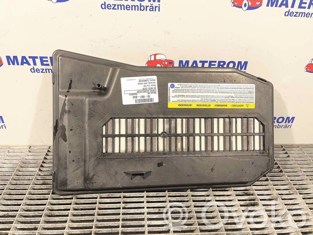 Volkswagen Touareg II Scut temperatură baterie 