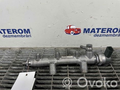Volkswagen Touareg II Kraftstoffverteiler Einspritzleiste Verteilerrohr 