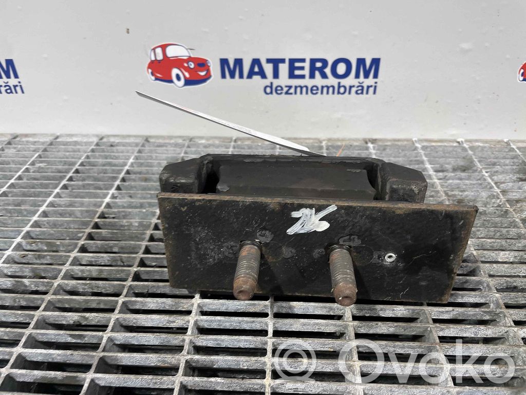 Iveco Daily 3rd gen Engine mount bracket 