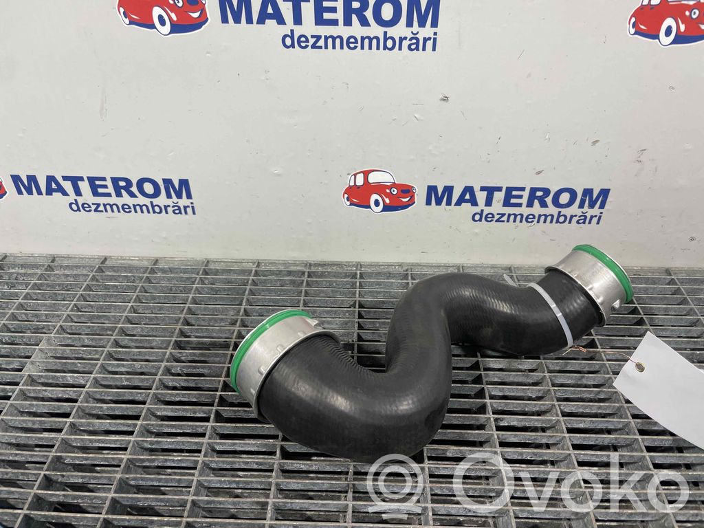 Volkswagen PASSAT B5.5 Tubo flessibile intercooler 