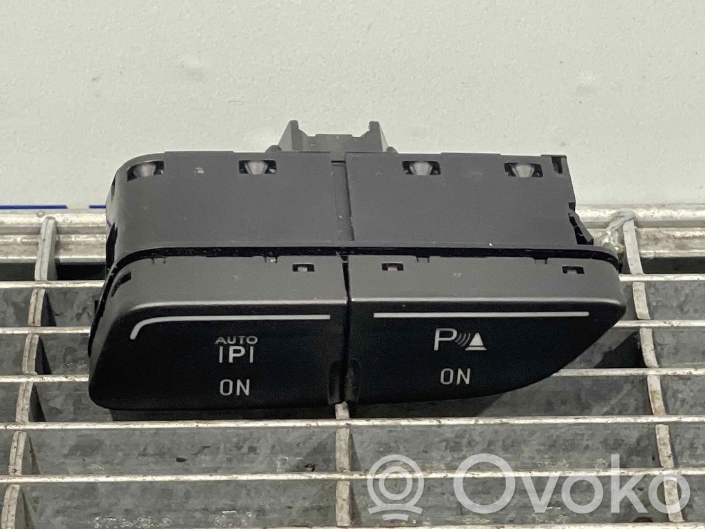 Interruptor del sensor de aparcamiento (PDC)   1696452