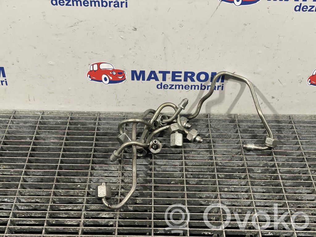 BMW 2 F22 F23 Listwa wtryskowa 