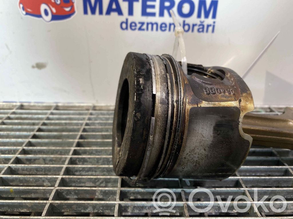 BMW X1 E84 Piston 