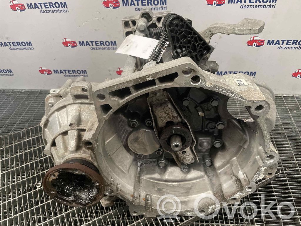 Volkswagen PASSAT B8 5 Gang Schaltgetriebe