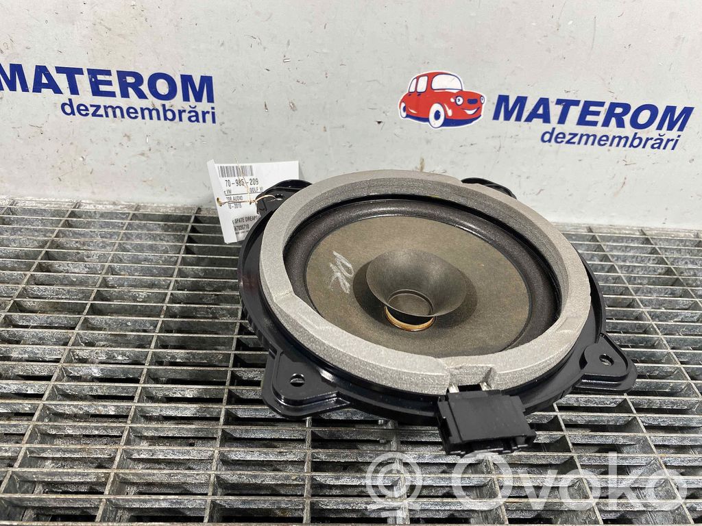 Volkswagen Golf VI Haut parleur
