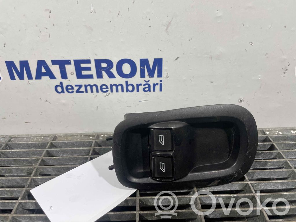 Electric window control switch   BK2T14A132AC