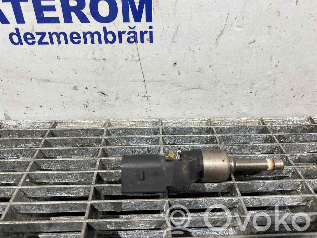 Volkswagen Golf VI Injector combustibil 