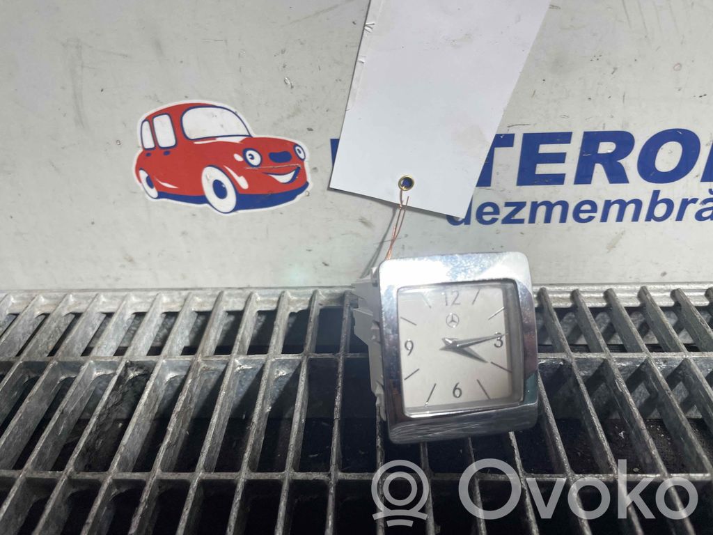 Mercedes-Benz E W212 Reloj 