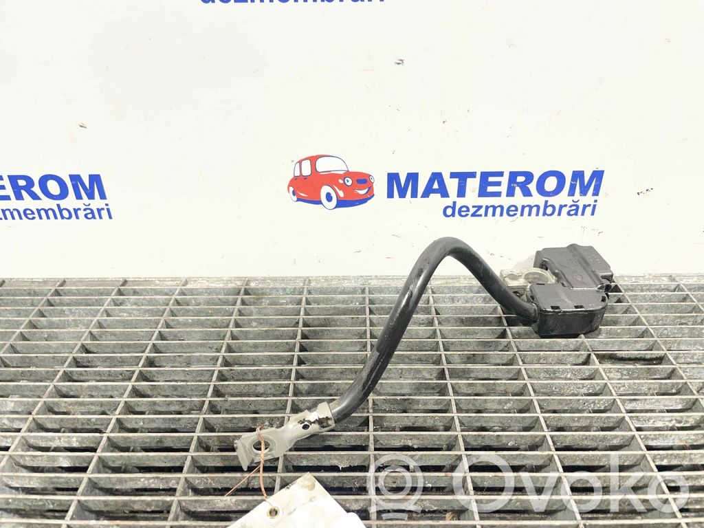 Plus / Klema / Przewód akumulatora   61127616200
