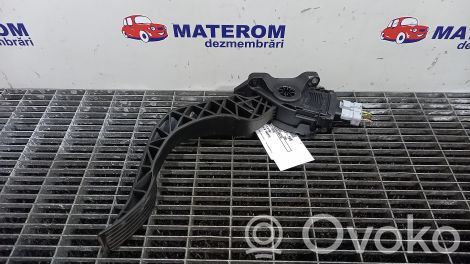Peugeot 208 I Gaspedal 