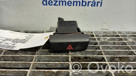 Przycisk świateł awaryjnych   DA6A664H0