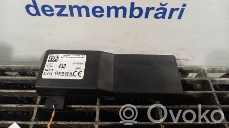 Opel Astra J Unitate/modul de comandă închidere centralizată 