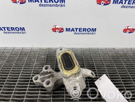 Opel Astra J Wspornik / Mocowanie silnika 