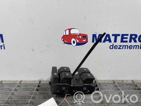 Opel Astra K Przyciski szyb 