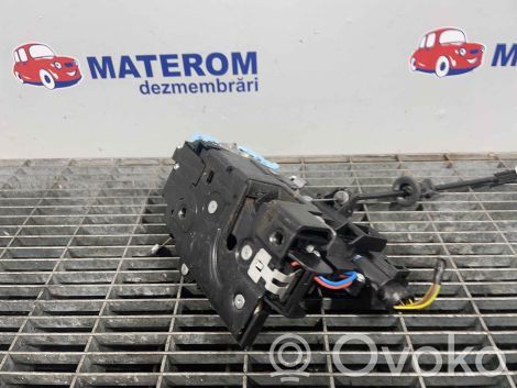 KIA Sorento Front door lock 