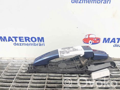 Opel Zafira C Poignée extérieure de porte arrière