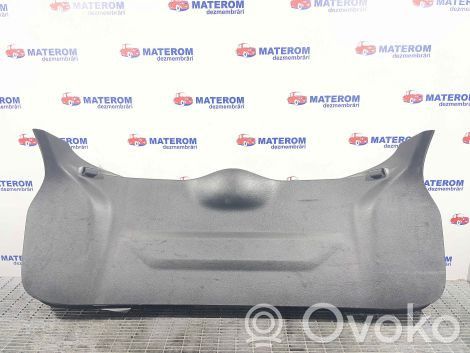 Nissan Qashqai Отделка задней крышки 