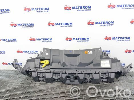 Ford Focus Rivestimento della modanatura della chiusura del vano motore/cofano