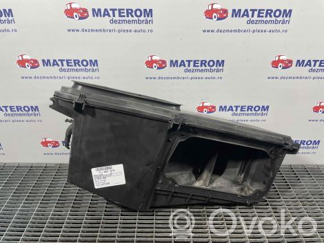 Audi Q7 4M Air filter box 