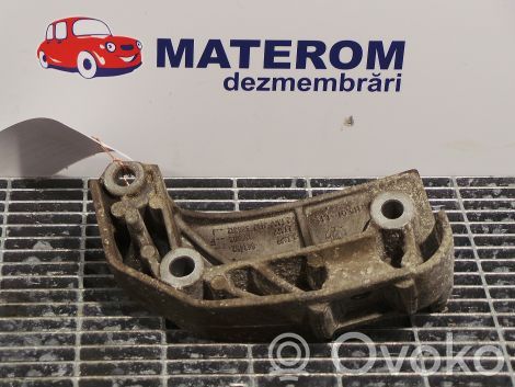 Renault Kangoo II Wspornik / Mocowanie silnika 