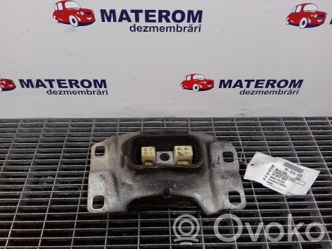 Ford Focus Vaihdelaatikon kiinnitys
