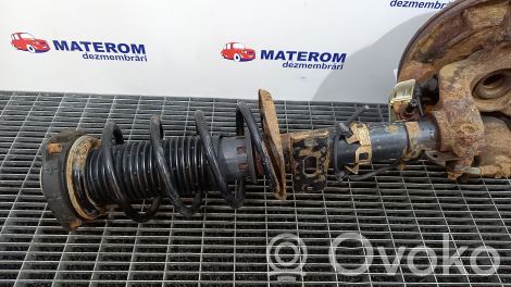 Volkswagen Polo IV 9N3 Front shock absorber/damper