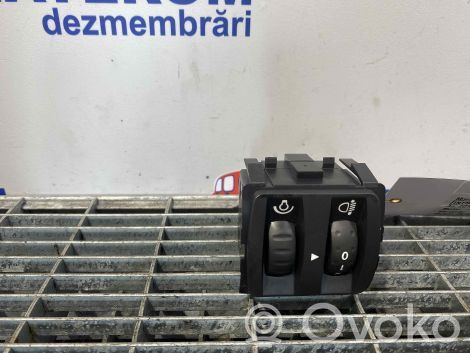 Renault Captur Lukturu augstuma regulēšanas slēdzis 