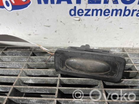 Renault Captur Bouton interrupteur ouverture du coffre 