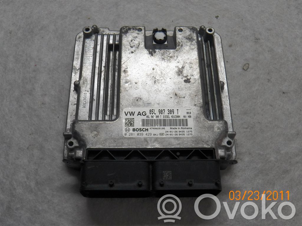 Volkswagen PASSAT B8 Engine control unit/module 