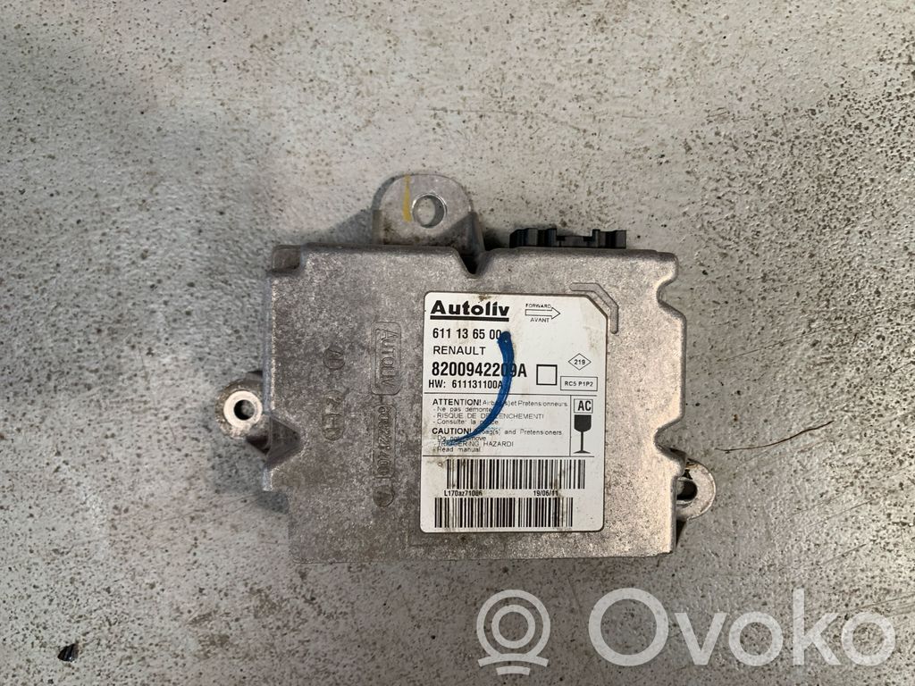 Unidad de control/módulo del Airbag   8200942209A