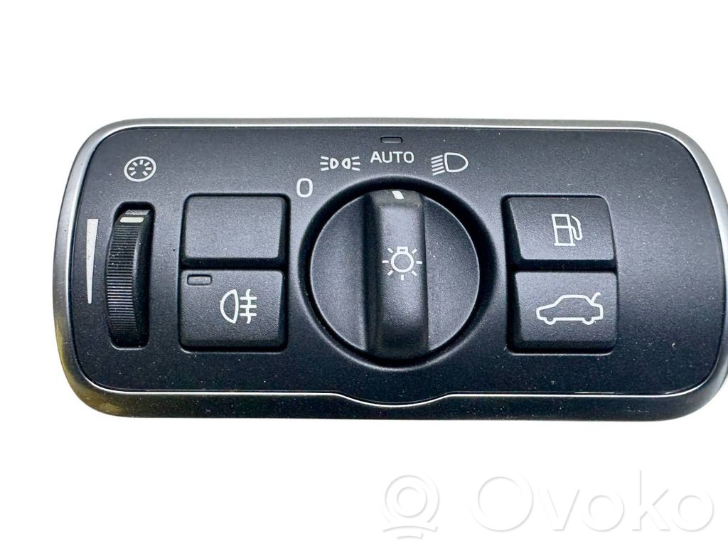 Light switch   31443839,160119,10096701