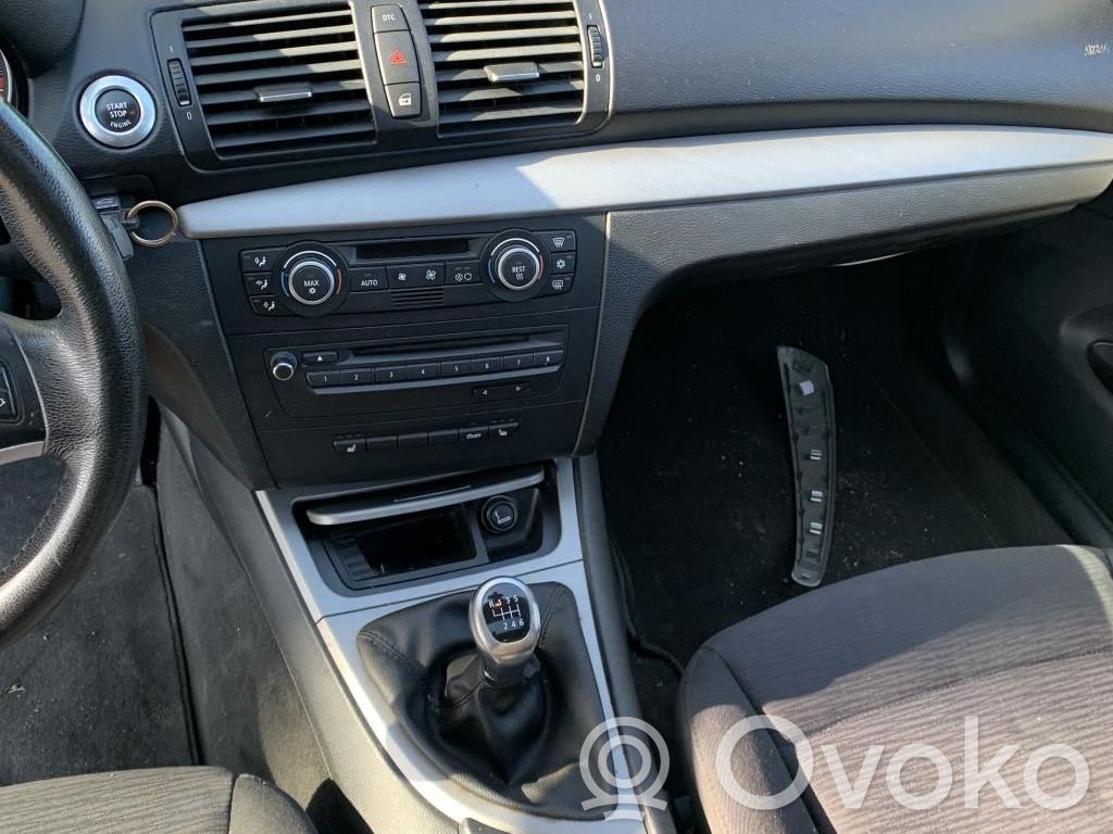 BMW 1 E81 E87 Juego guantera 