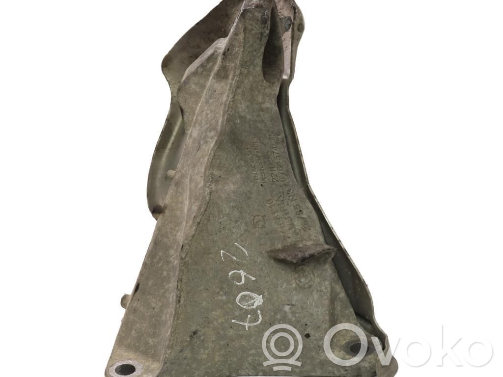 BMW 1 E81 E87 Engine mount bracket 