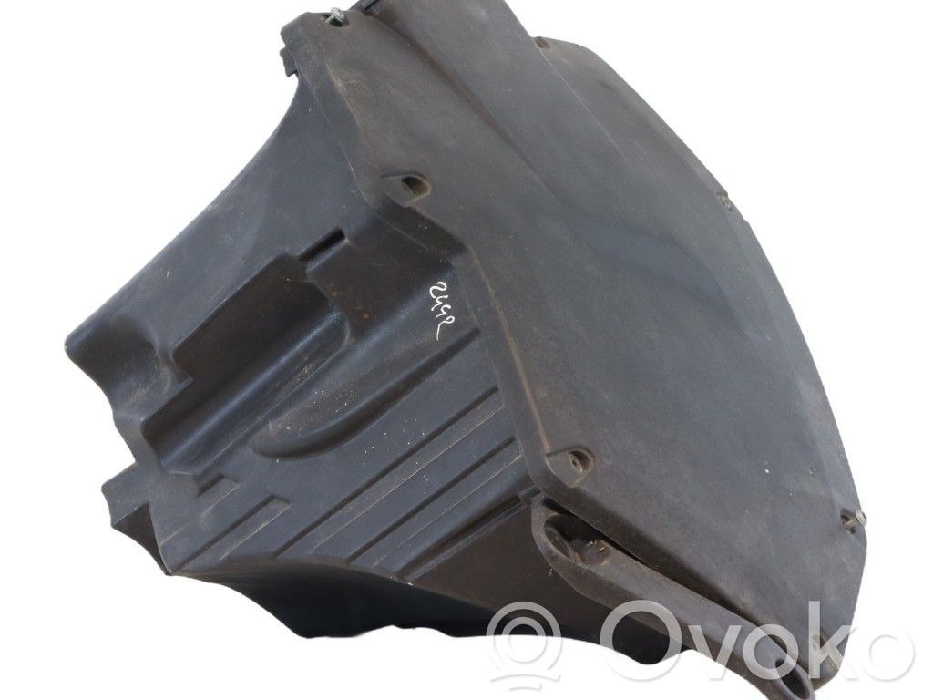 BMW 1 E82 E88 Air filter box 