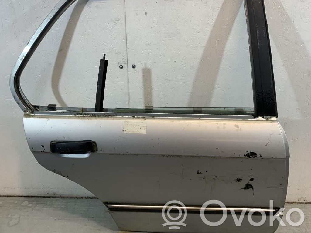 BMW 3 E30 Galinės durys 