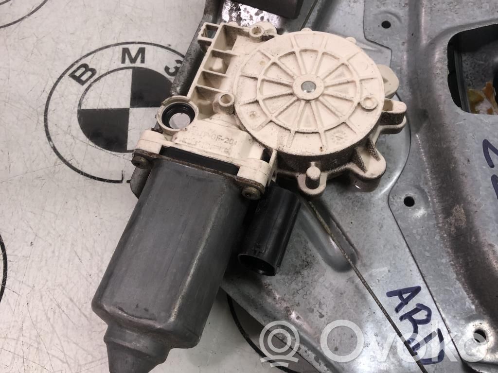BMW 3 E36 Elektryczny podnośnik szyby drzwi tylnych 