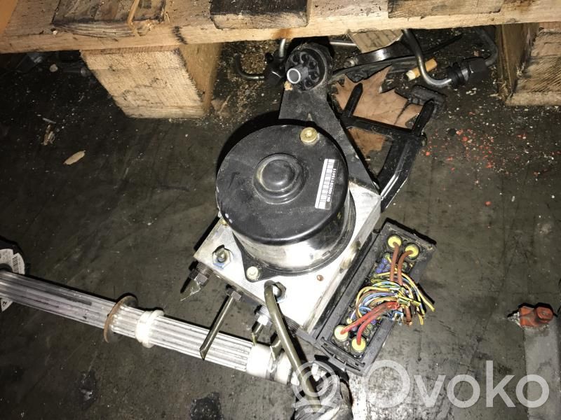 ABS-pumppu   6756292
