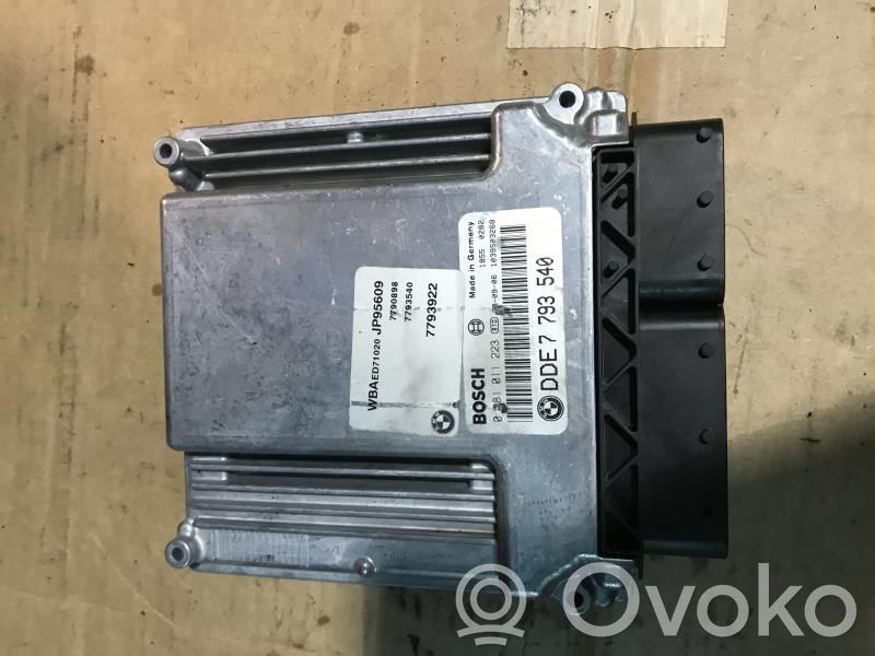 Unidad de control/módulo del motor   0281011223