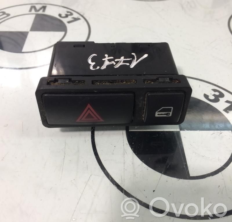 Botón interruptor de luz de peligro   61318368920