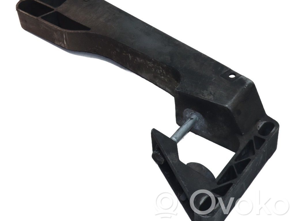 Gearbox mount   22316750856